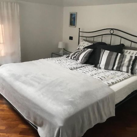 Appartement Antico Borgo à Desenzano del Garda Extérieur photo